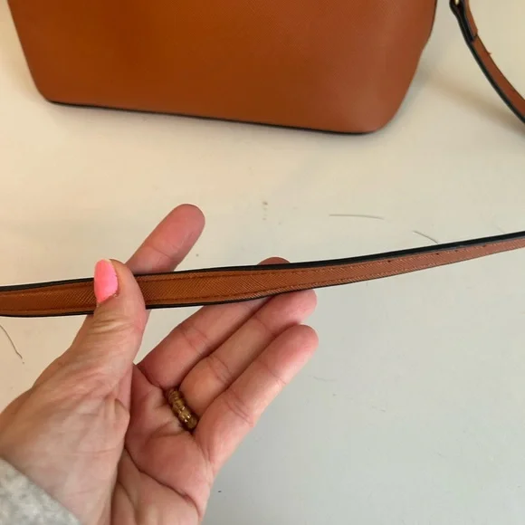 Simply Southern Honey Leather Crossbody Purse Bag Adjustable Strap Small - Picture 12 of 16